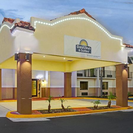 Days Inn & Suites By Wyndham Tampa - Ybor City Экстерьер фото